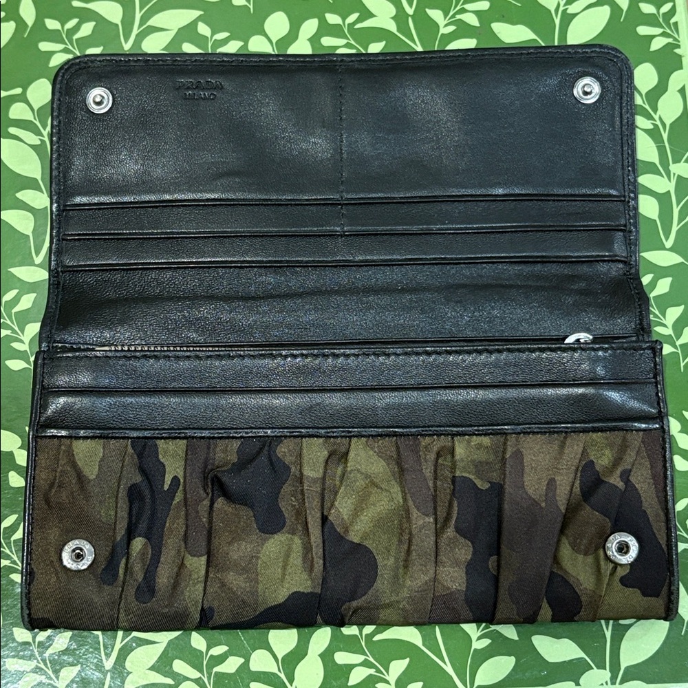 PRADA Camoflauge Tessuto Gathered Customized Wallet with COA - Picture 5 of 9